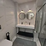 2 Bedroom Beachfront In Estepona, Malaga. * 에스테포나