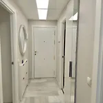 2 Bedroom Beachfront In Estepona, Malaga. 에스테포나