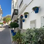 2 Bedroom Beachfront In Estepona, Malaga. 아파트 에스테포나